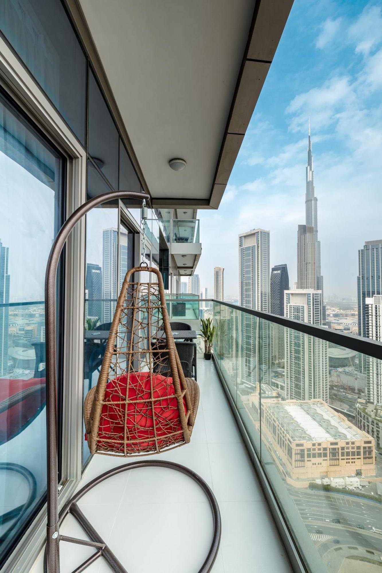 Aliving Luxe 2Br With Burj Khalifa View Infinity Pool Midtown-4704 Daire Dubai Dış mekan fotoğraf